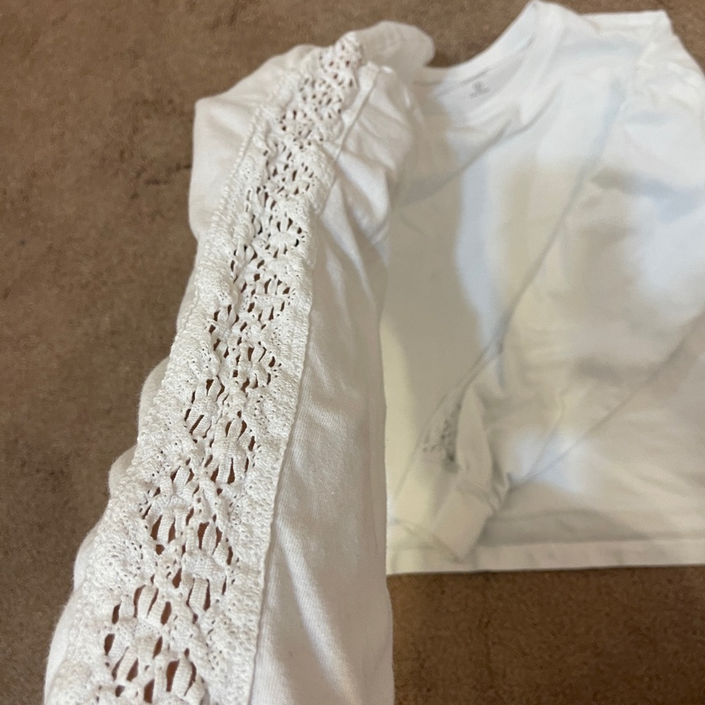 Holister laced sleeve long sleeve